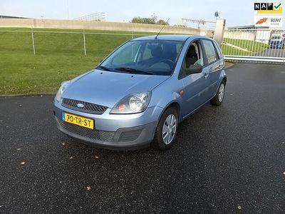 ford fiesta ambiente